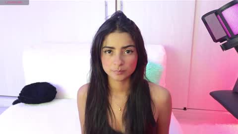 Snapshot of yues0506 chatting on February 2025 12:06:02 AM Yurani online show from February 2025 12:06:02 AM