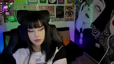    rawr   Anne Independent model      online show from November 2025 01:37:01 AM