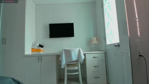 Yuki online show from April 2026 07:45:01 AM