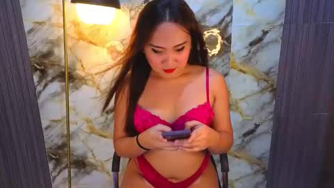 yulia_lipps online show from May 2026 02:46:02 PM