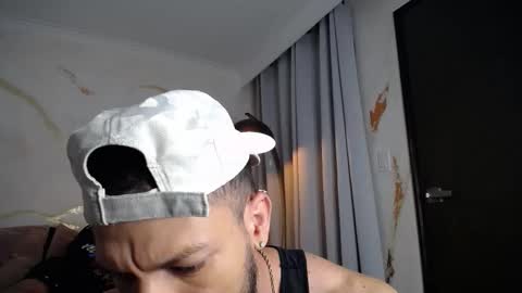 Snapshot of yulianpereira25 chatting on November 2025 01:40:01 AM yulian 2811 online show from November 2025 01:40:01 AM