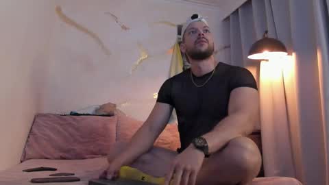 yulian 2811 online show from January 2026 11:42:02 PM