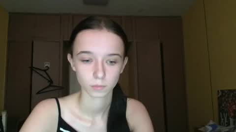 Yuliia online show from October 2025 08:01:01 AM