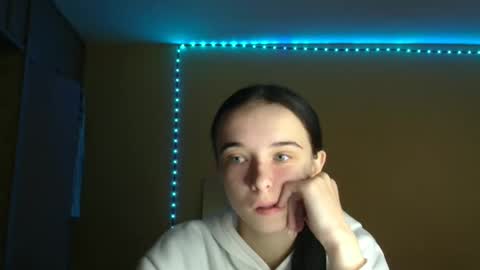 Yuliia online show from October 2025 07:41:02 AM