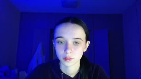 Yuliia online show from November 2025 07:35:02 PM