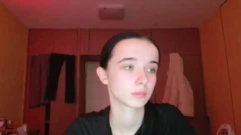 Yuliia online show from December 2025 09:26:02 AM