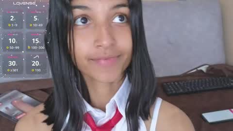 Snapshot of yuliethpetite chatting on May 2026 01:31:01 PM yuliethpetite online show from May 2026 01:31:01 PM