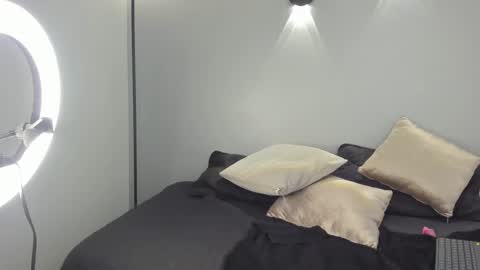 Snapshot of yulievans chatting on January 2025 01:21:02 AM yulievans online show from January 2025 01:21:02 AM