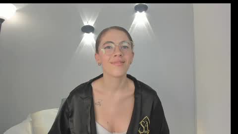 Snapshot of yulievans chatting on February 2025 02:45:01 PM yulievans online show from February 2025 02:45:01 PM