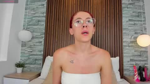 Snapshot of yulievans chatting on October 2025 01:30:01 PM yulievans online show from October 2025 01:30:01 PM