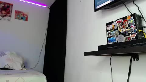 July Lovely online show from February 2026 03:33:02 AM