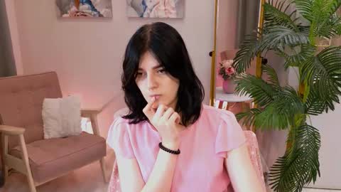 Yumi online show from February 2026 01:43:01 PM