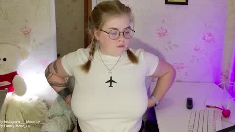 Polly online show from October 2025 05:54:02 PM