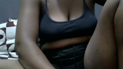 YUMMY online show from January 2026 06:43:02 PM