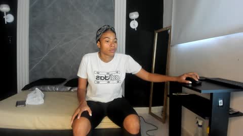 Yummyduo online show from January 2025 11:56:01 AM