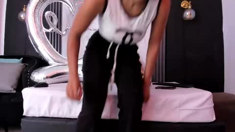 Yummyduo online show from March 2026 11:43:02 AM