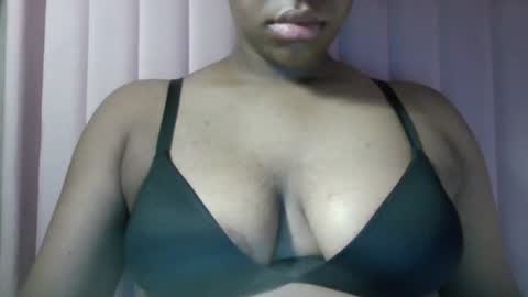 yummygirl659346 online show from August 2026 12:48:02 PM