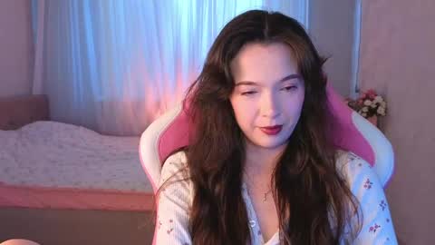 Snapshot of yuna_sunshy chatting on May 2026 01:58:02 AM Yuna online show from May 2026 01:58:02 AM