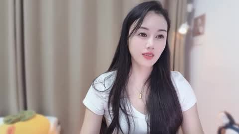 YunEr online show from November 2025 03:12:02 PM