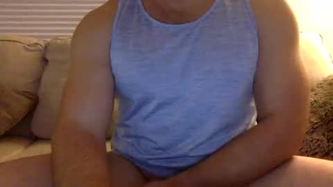 Snapshot of yung3587 chatting on November 2025 10:59:02 AM yung3587 online show from November 2025 10:59:02 AM