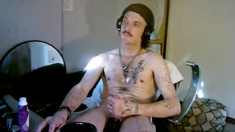 YUNG kye online show from November 2025 11:15:01 PM