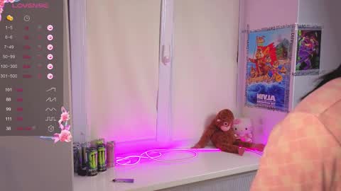 yung_leana online show from November 2025 08:24:02 PM