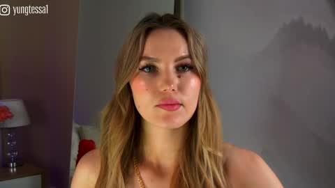 Snapshot of yungtessa chatting on May 2026 05:53:02 PM Tessa online show from May 2026 05:53:02 PM
