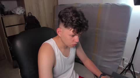 yurii_moody online show from February 2025 01:35:01 AM