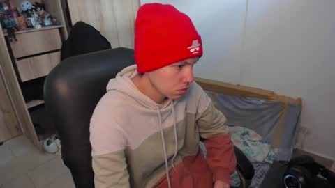 yurii_moody online show from November 2025 05:18:01 PM