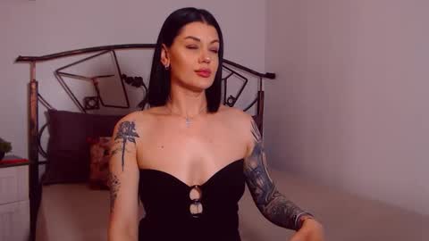 I V Y   online show from May 2026 07:30:02 PM