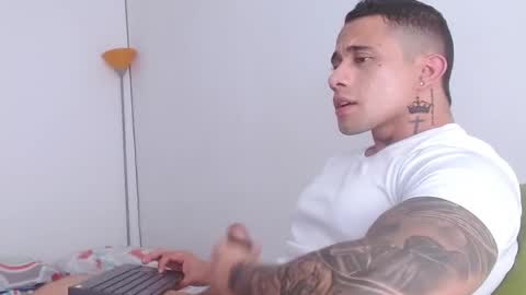 Snapshot of zac_colleng07 chatting on December 2024 08:37:01 PM Zac Colleng online show from December 2024 08:37:01 PM