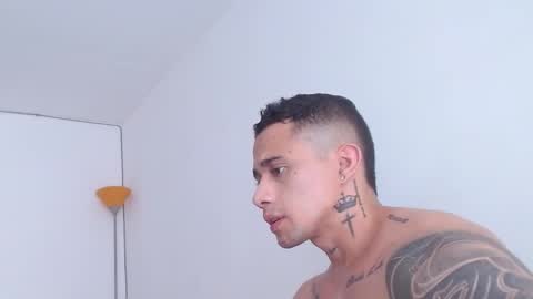 Snapshot of zac_colleng07 chatting on February 2025 07:06:01 PM Zac Colleng online show from February 2025 07:06:01 PM