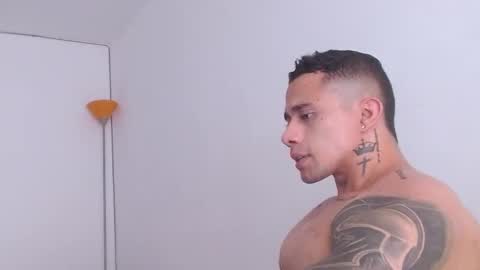 Snapshot of zac_colleng07 chatting on February 2025 10:10:02 PM Zac Colleng online show from February 2025 10:10:02 PM