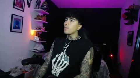 zac_muller1 online show from November 2025 11:21:02 PM