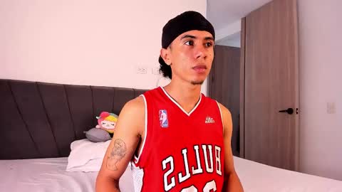 zadders_yb online show from January 2026 10:03:01 PM