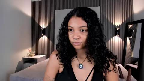 Snapshot of zafiiraa chatting on May 2026 03:33:02 AM zafira online show from May 2026 03:33:02 AM