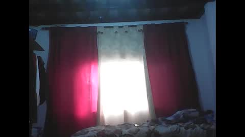 Zafiro online show from December 2025 05:19:02 PM