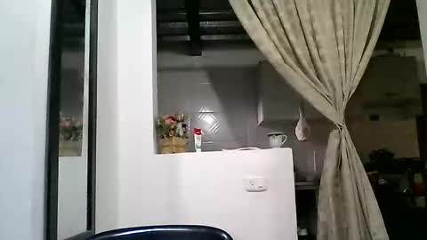 Zafiro online show from April 2026 04:07:01 PM