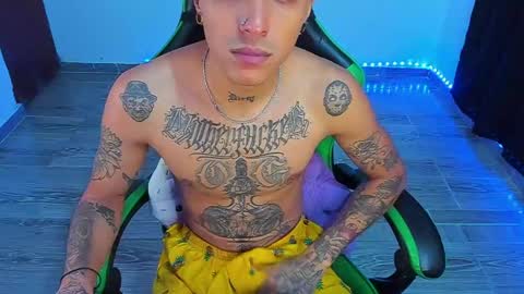Snapshot of zafirocum chatting on May 2026 12:56:01 PM BiG Zafiro online show from May 2026 12:56:01 PM