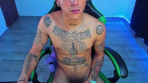 Snapshot of zafirocum chatting on May 2026 01:24:07 AM BiG Zafiro online show from May 2026 01:24:07 AM