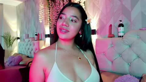 Snapshot of zaira_bonny chatting on May 2026 10:29:01 PM Zaira Bonny online show from May 2026 10:29:01 PM