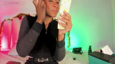 Zaira online show from December 2025 01:38:02 PM