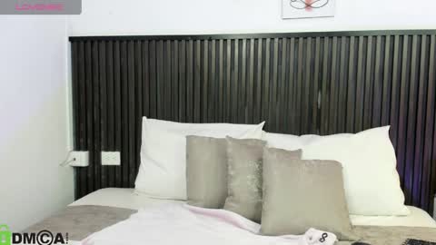 zaira online show from March 2026 12:05:02 PM