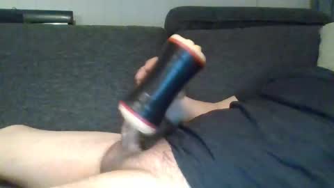 Snapshot of zakksten chatting on April 2026 12:30:02 AM Zakk online show from April 2026 12:30:02 AM