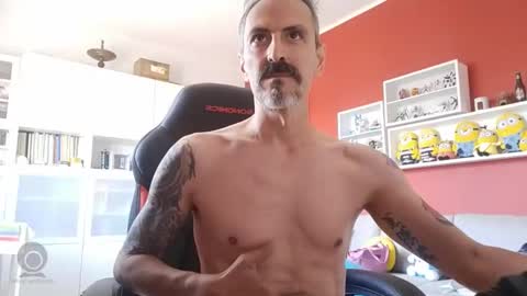 Snapshot of zaku_ chatting on June 2026 08:50:01 AM zeon online show from June 2026 08:50:01 AM