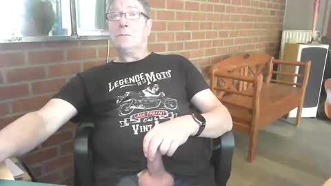 Snapshot of zalinger chatting on May 2026 01:38:01 PM zalinger online show from May 2026 01:38:01 PM
