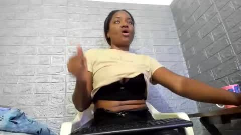 Zamara   online show from October 2025 09:11:01 PM