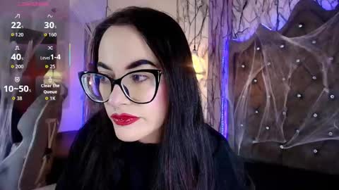   online show from November 2025 06:08:02 PM