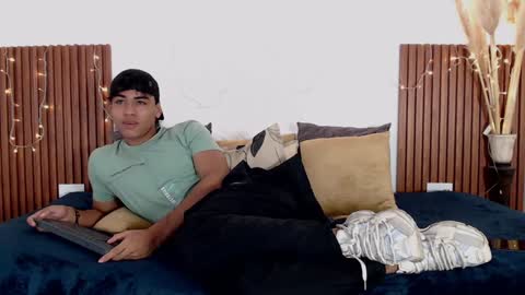 Zander online show from December 2024 02:12:01 PM