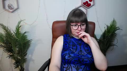 zannadreil online show from April 2026 06:35:01 PM